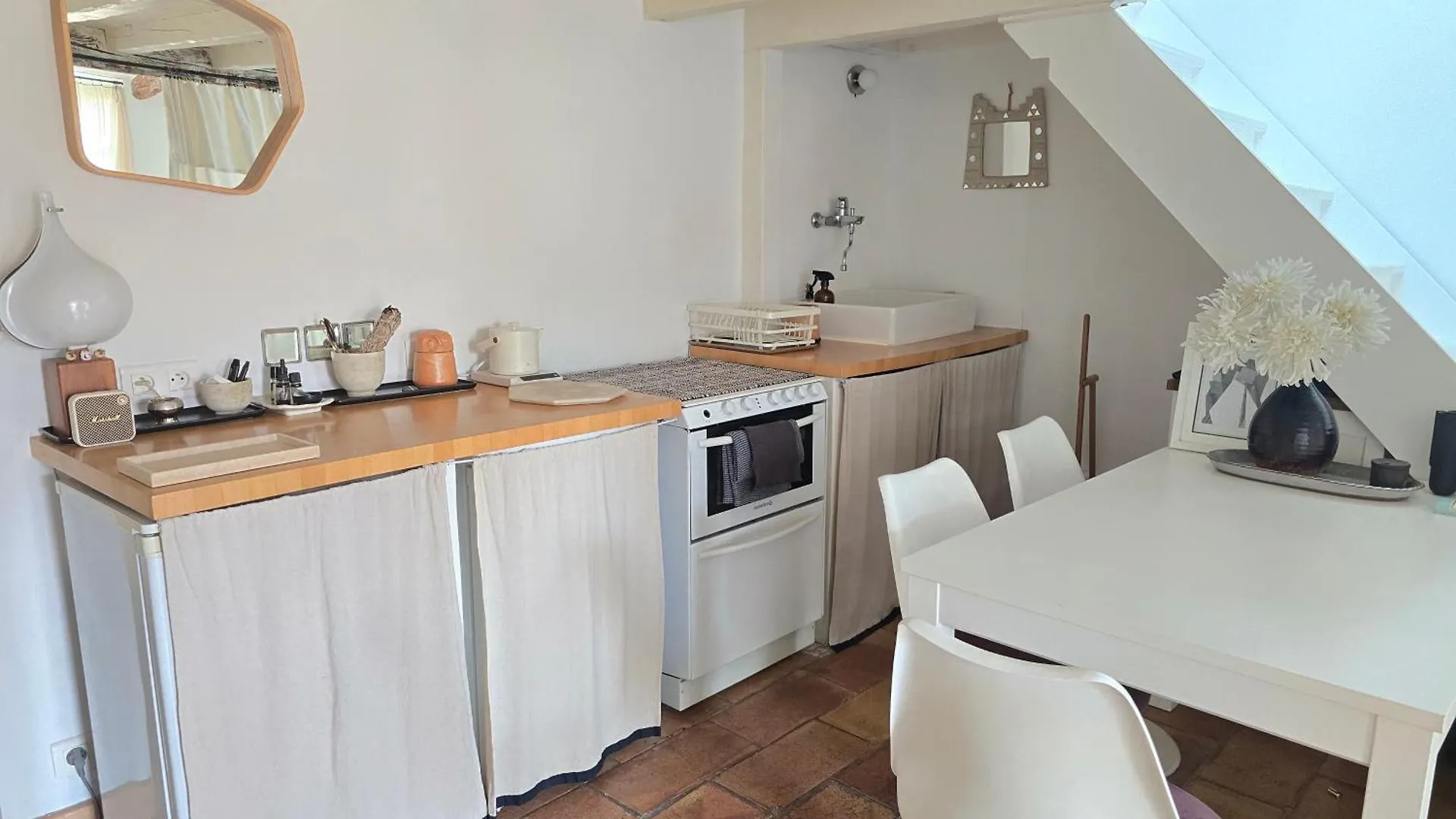 Charmant Deux Pieces Dans Le Quartier Du Port Nice Apartment